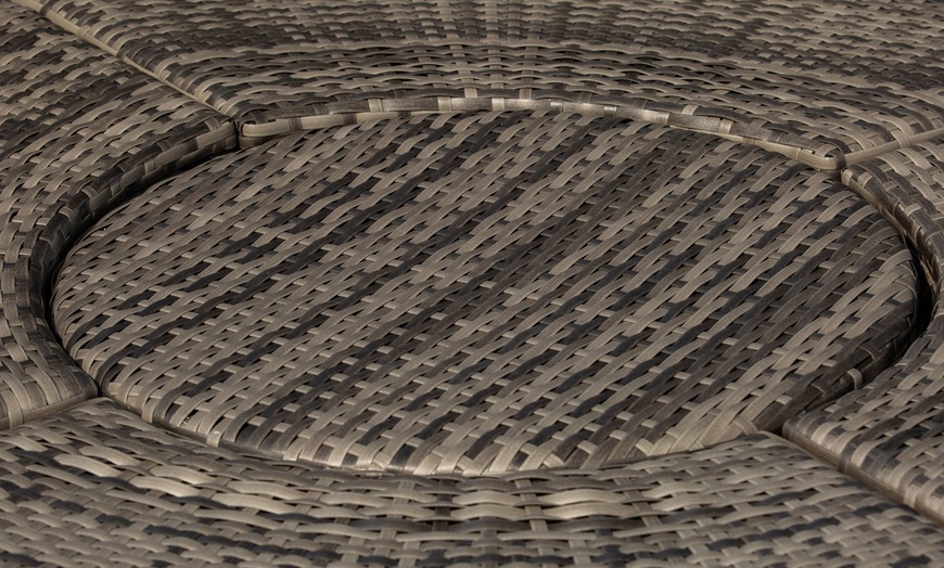 Image 13: Outsunny Round Rattan Sofa Bed with Retractable Canopy