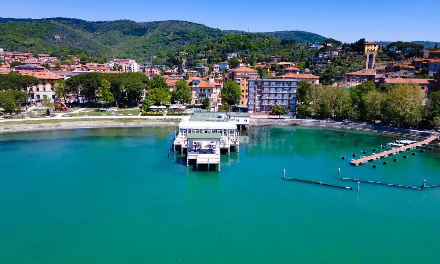 Lago Trasimeno 4*: camera doppia con colazione o mezza pensione