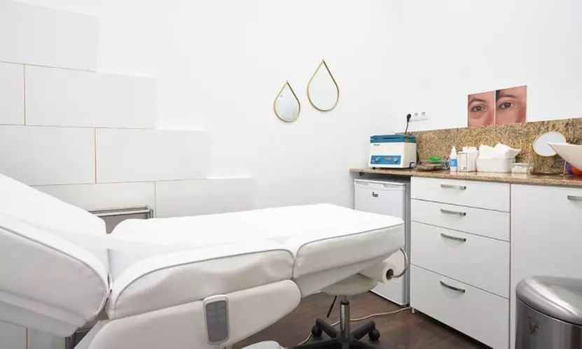 Polinucleotidos en todo el rostro o contorno de ojos