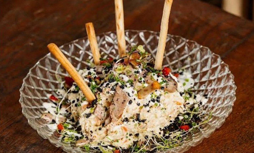 Image 20: Menú CalaBlava con entrantes, principales o arroz, postres y bebidas