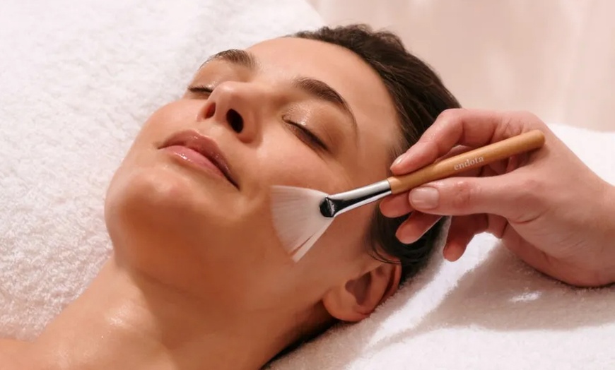 Image 4: 9 Steps Hydrating Deep Cleaning Facial at Natures Clinic