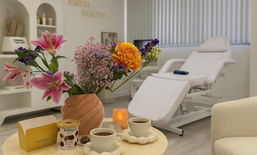 Image 2: Zeg vaarwel tegen ongewenste haren: Diode laserontharing behandelingen