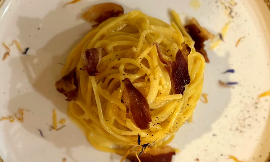 Image 10: Menú italiano para 2 con opción prémium con botella de vino y postre