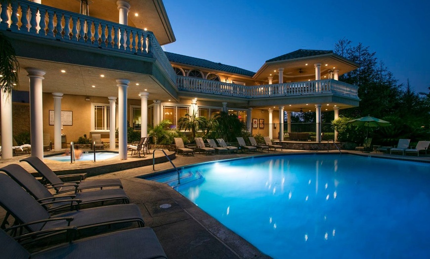 Image 19: Member-Only Deal: Sip, spa & stay - Temecula vineyards