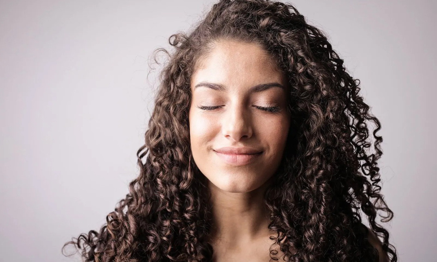 Corte, hidratación y opción a tinte o mechas babylights o balayage