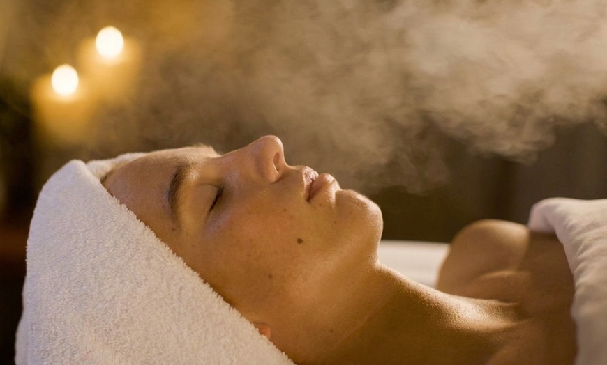 Image 3: Luxury Spa Days with Massages, Facials & Couples Packages



