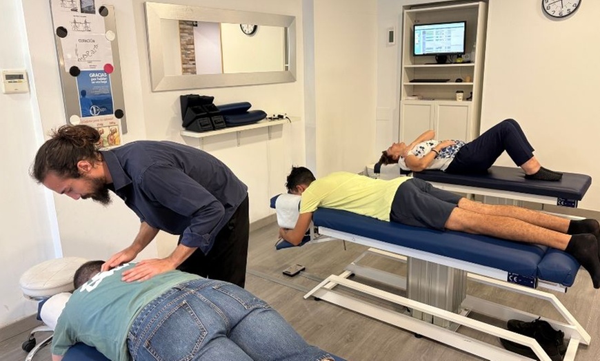 Image 15: Examen postural digital, termografía, chequeo quiropráctico y 1 ajuste