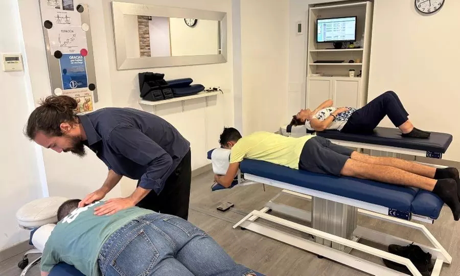 Examen postural digital, termografía, chequeo quiropráctico y 1 ajuste