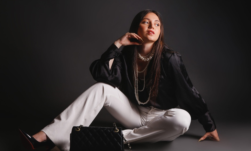 Image 5: Luxury Fashion Makeover & Professional Photoshoot Experience