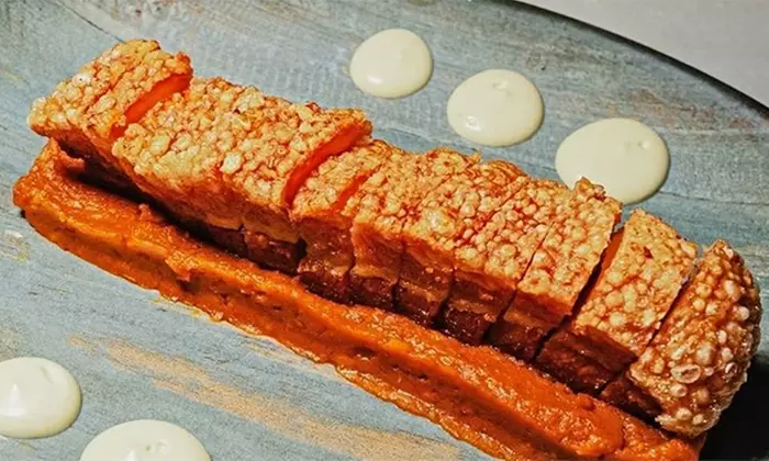 Menú mediterráneo con postre y bebida o botella de vino para 2 o 4