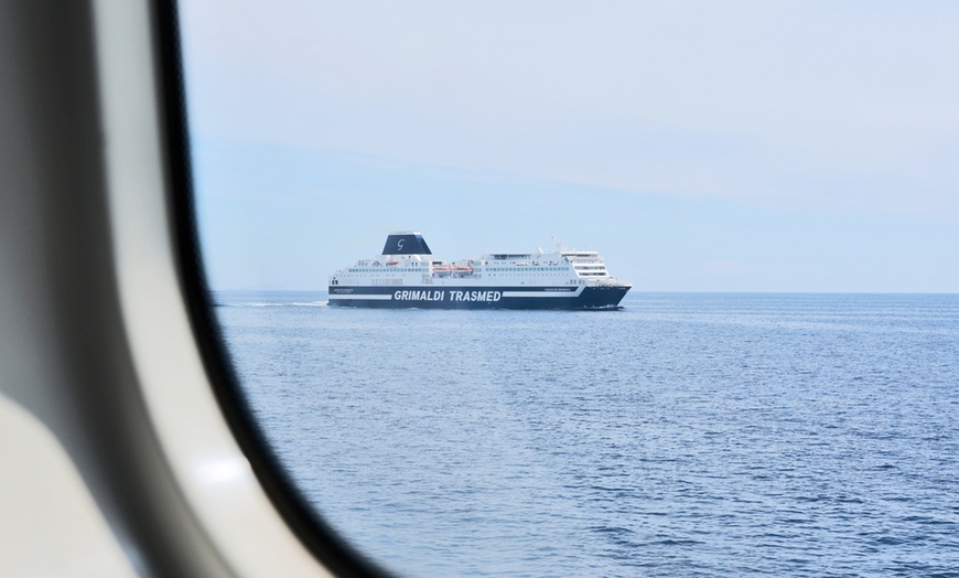 Image 7: 50 % de descuento en viaje de ida y vuelta en barco con Trasmed