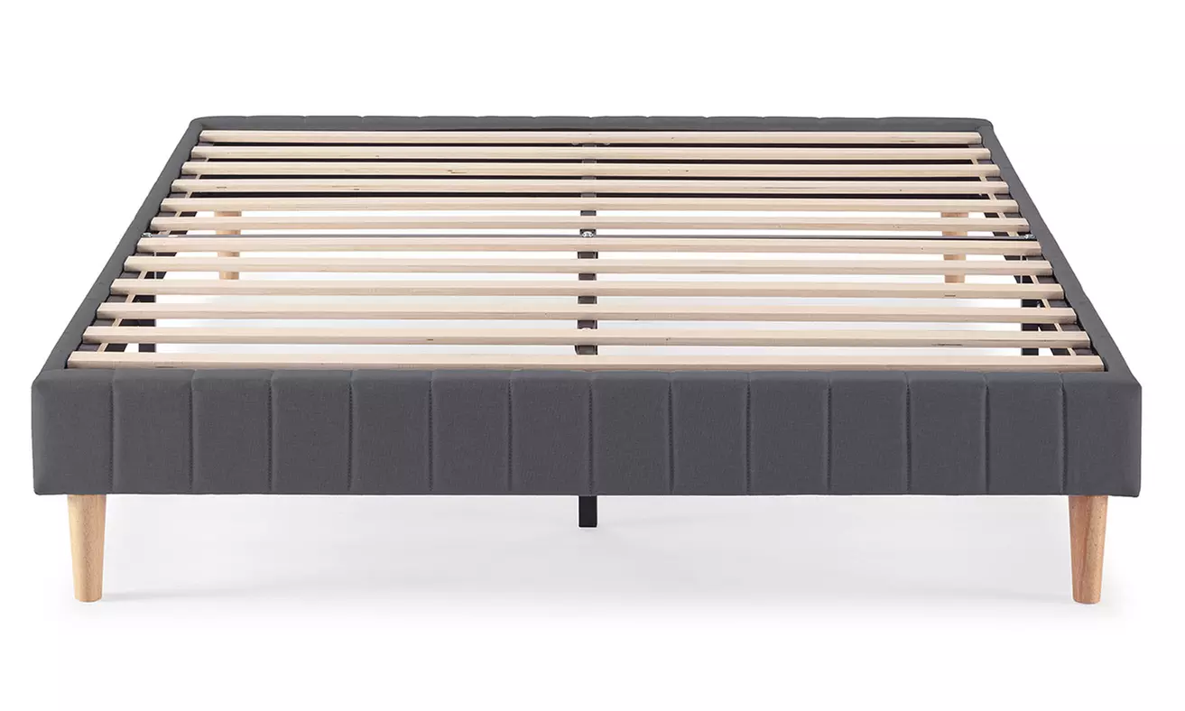 Gepolstertes Bettgestell „Eris“ mit Lattenrost