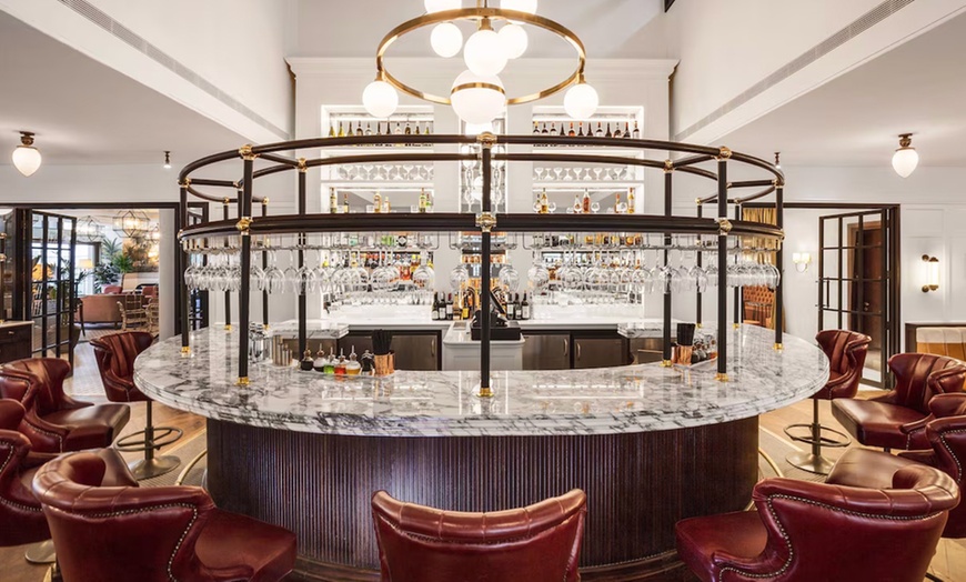 Image 2: Cambridgeshire: Deluxe Double Room or Executive King Room w/ Breakfast