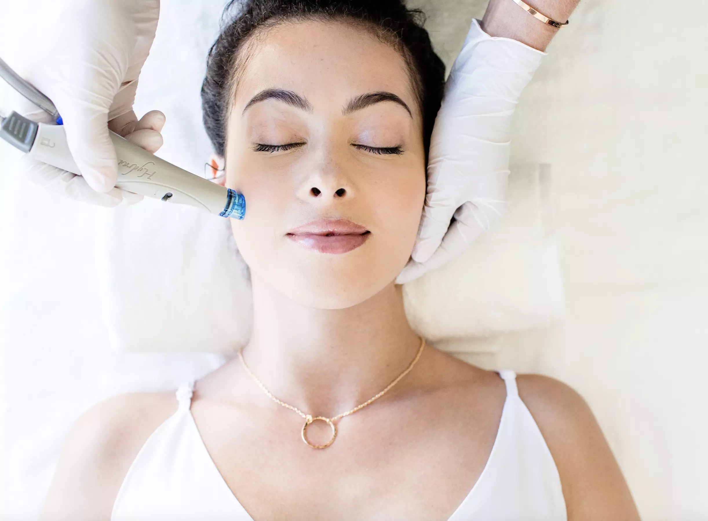 One or Two HydraFacials at Cosmedoctor (Up to 40% Off) - Primary Image