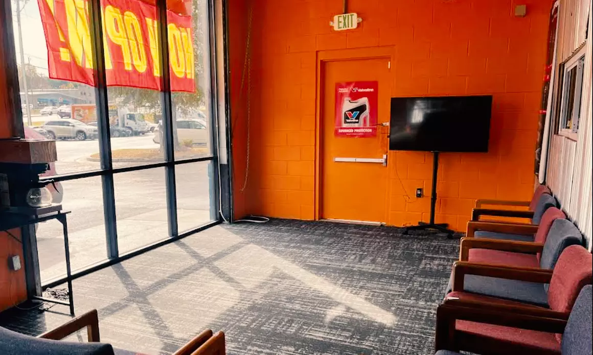 Conventional,Blend, Or Full Synthetic Oil Change + Filter Replacement