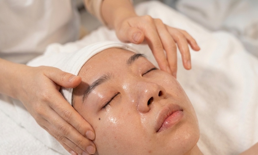 Image 3: Korean Beauty Facials at Sole Radiance