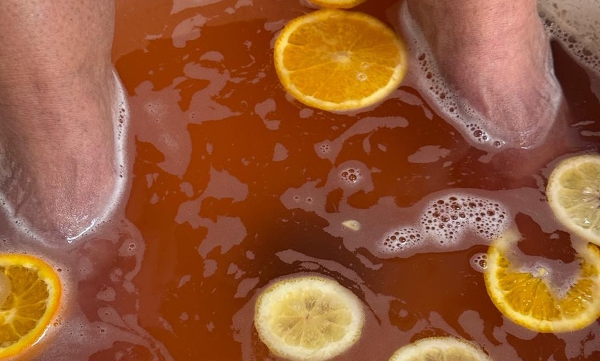 Image 6: Spa de pies con baño de sales, aceites, eliminación de durezas y uñas