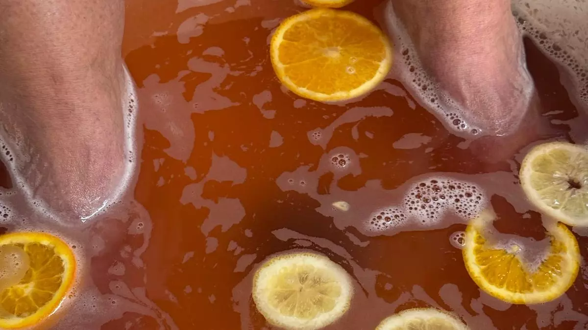 Spa de pies con baño de sales, aceites, eliminación de durezas y uñas