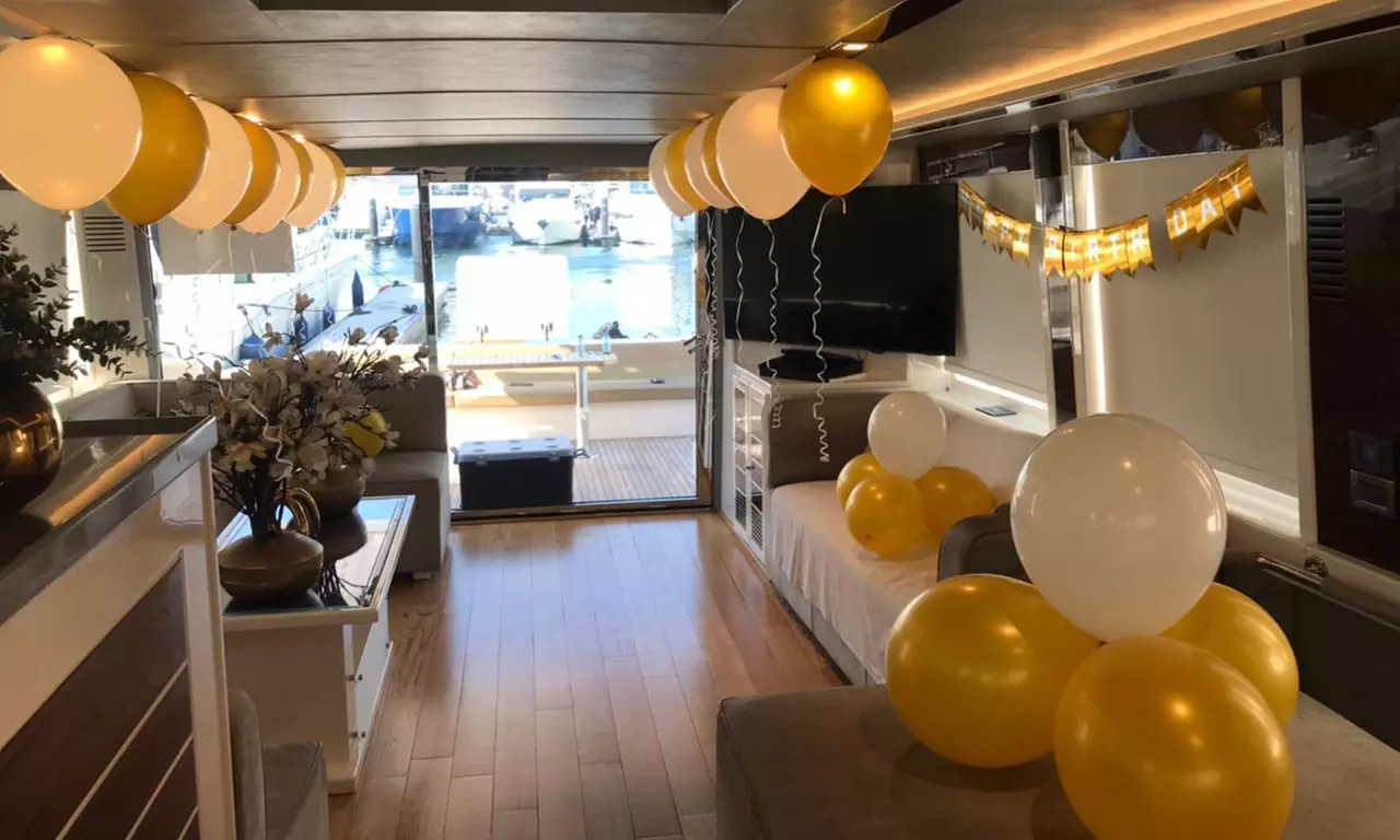 Birthday, Romantic, Bachelor/Bachelorette Party Decorations for Yachts