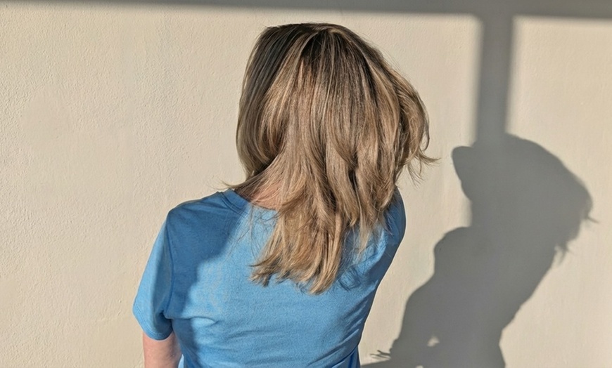 Image 7: Haircut & Blow-Dry with Color or Highlights Makeover