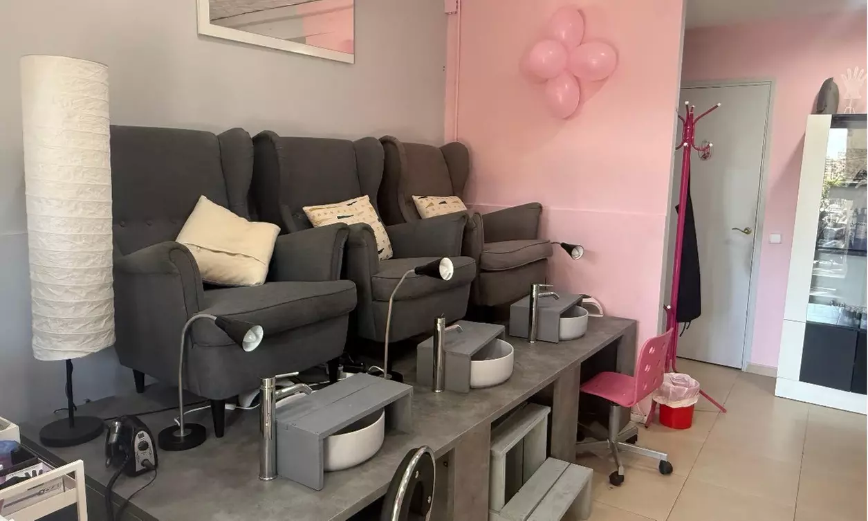 Masaje relajante corporal de 30, 45 o 60 minutos para 1 persona con hasta un 71% de descuento - Second Medium