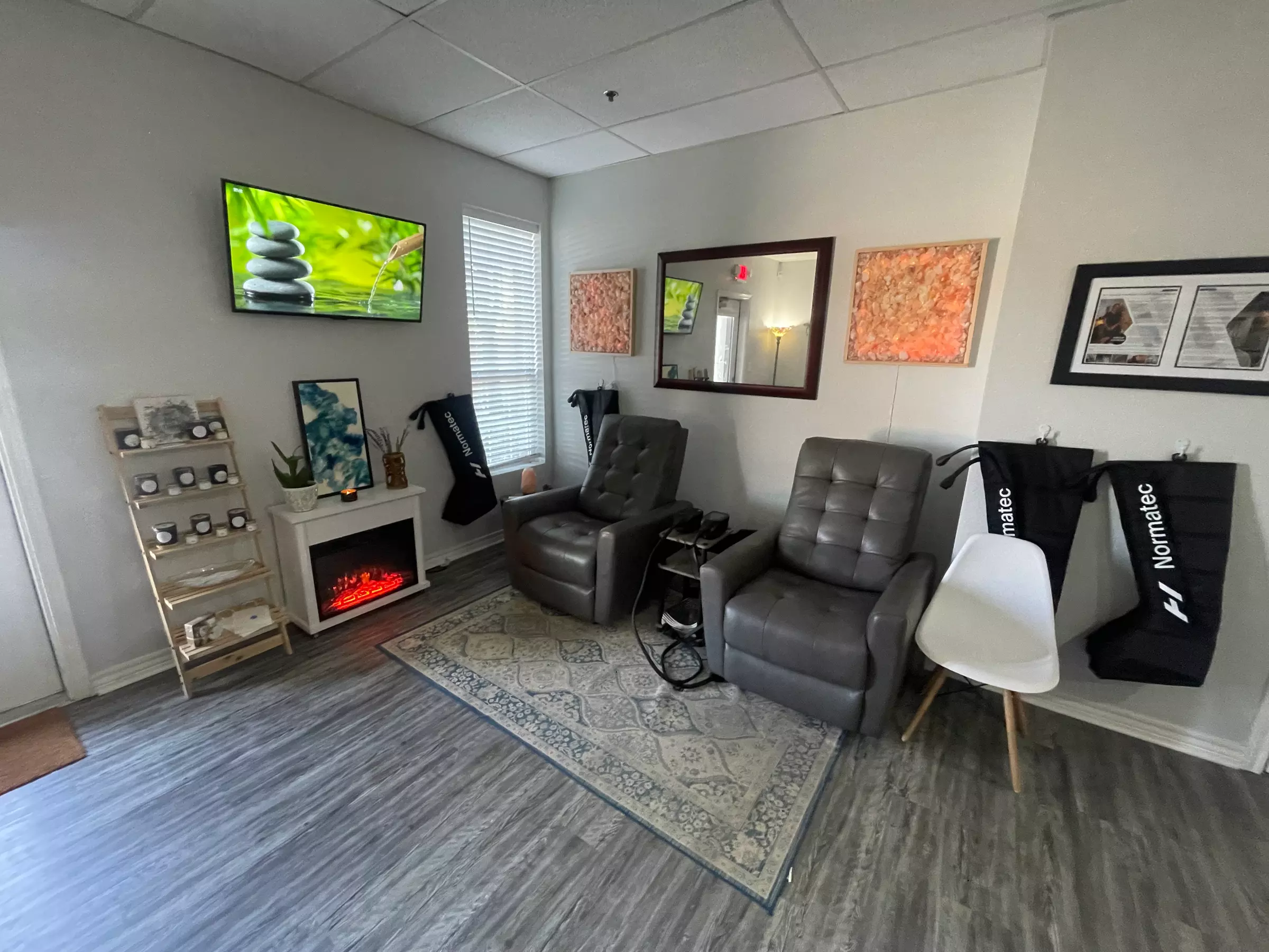 Enjoy a Relaxing Spa Day with Massage and Sauna Options