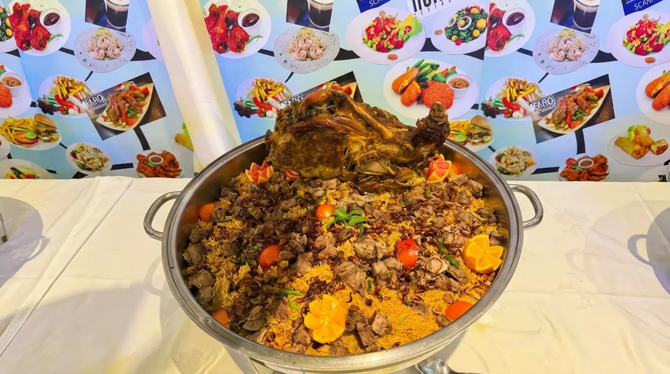 4* Iftar buffet with Bottomless Ramadan Drinks For a Child or 4 Adults