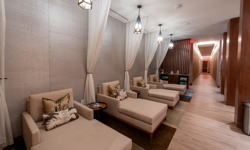 Image 4: Seaside Facial and Tropical Sugar Scrub with Pool, Gym, Lounge & Valet