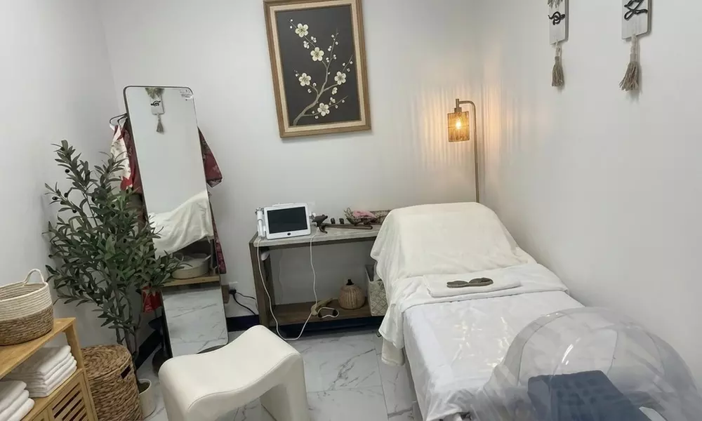 Head Spa and Hydration Facial Sessions for Relaxation and Glow