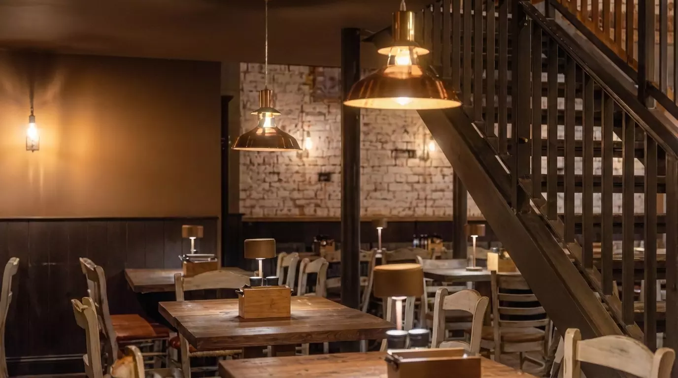 Premium-Tapas nach Wahl inklusive Salsa und Brot