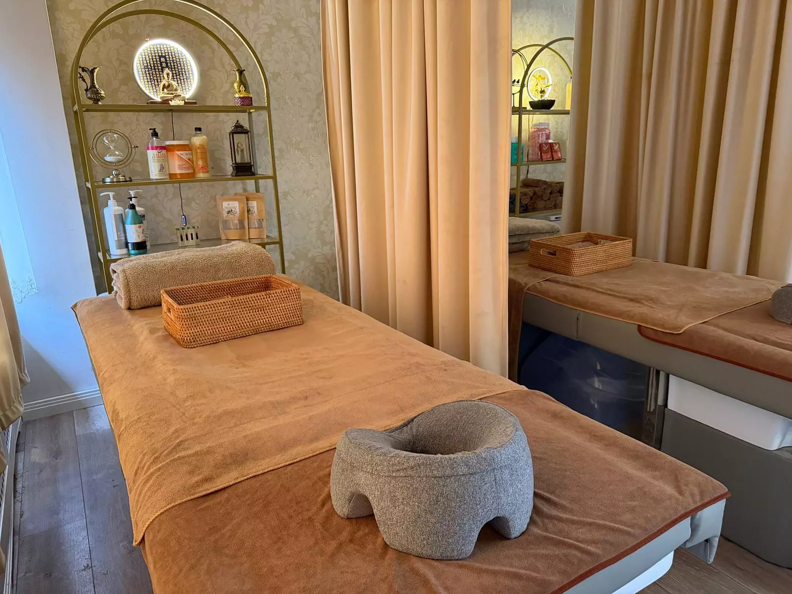 55 bis 90 Min. Purer Verwöhnmoment: Head Spa inkl. Willkommensgetränk