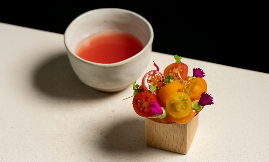 Image 7: Prueba algo único: menú degustación para 2 en Basque by Eneko Atxa