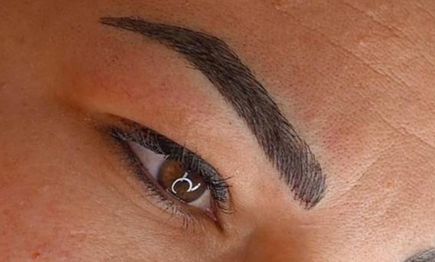 Image 2: Permanent Make-up an 1 Zone zur Wahl für 1 Person