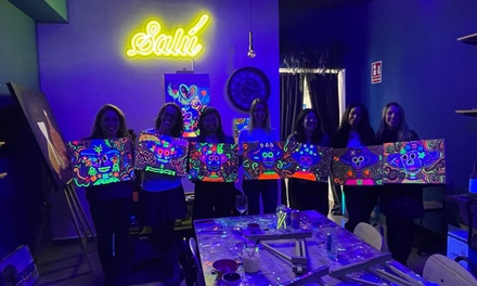 "Bottle & Wine" para 1: taller de pintura de 2 h con picoteo y vino ilimitado - Salu Art And Wine