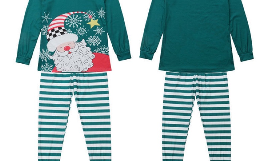 Image 5: Pijama a rayas de Santa Claus