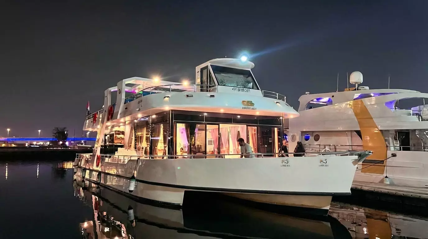 Valentine's Special 14th Feb Dinner Cruise with Up to 54% Off - Image 3