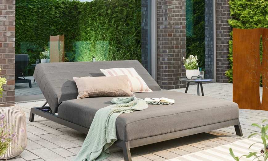 Image 9: Tumbona con respaldo ajustable de Home Deluxe