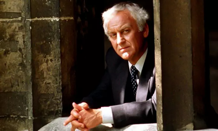 Explore Oxford's Iconic Filming Locations on a Guided Inspector Morse, Lewis & Endeavour Walking Tour