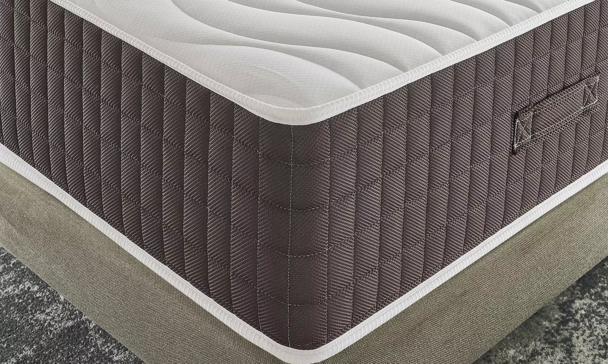 Matelas Mentor "Ortopedic Med H30 maxi gel" mémoire forme gel 13 zones