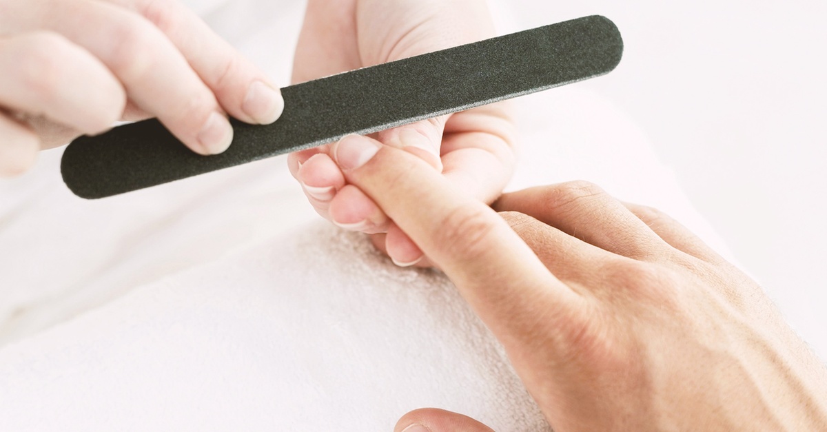 Sesión de manicura con masaje o pedicura completa en Valencia