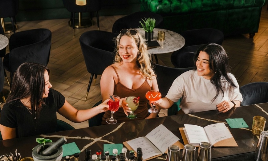 Image 2: Mini Golf & Speakeasy Cocktails – Sacramento