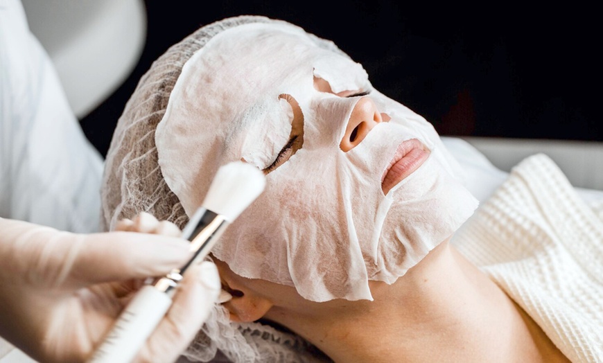 Image 3: Higiene facial con radiofrecuencia, microdermoabrasión, LED y masaje