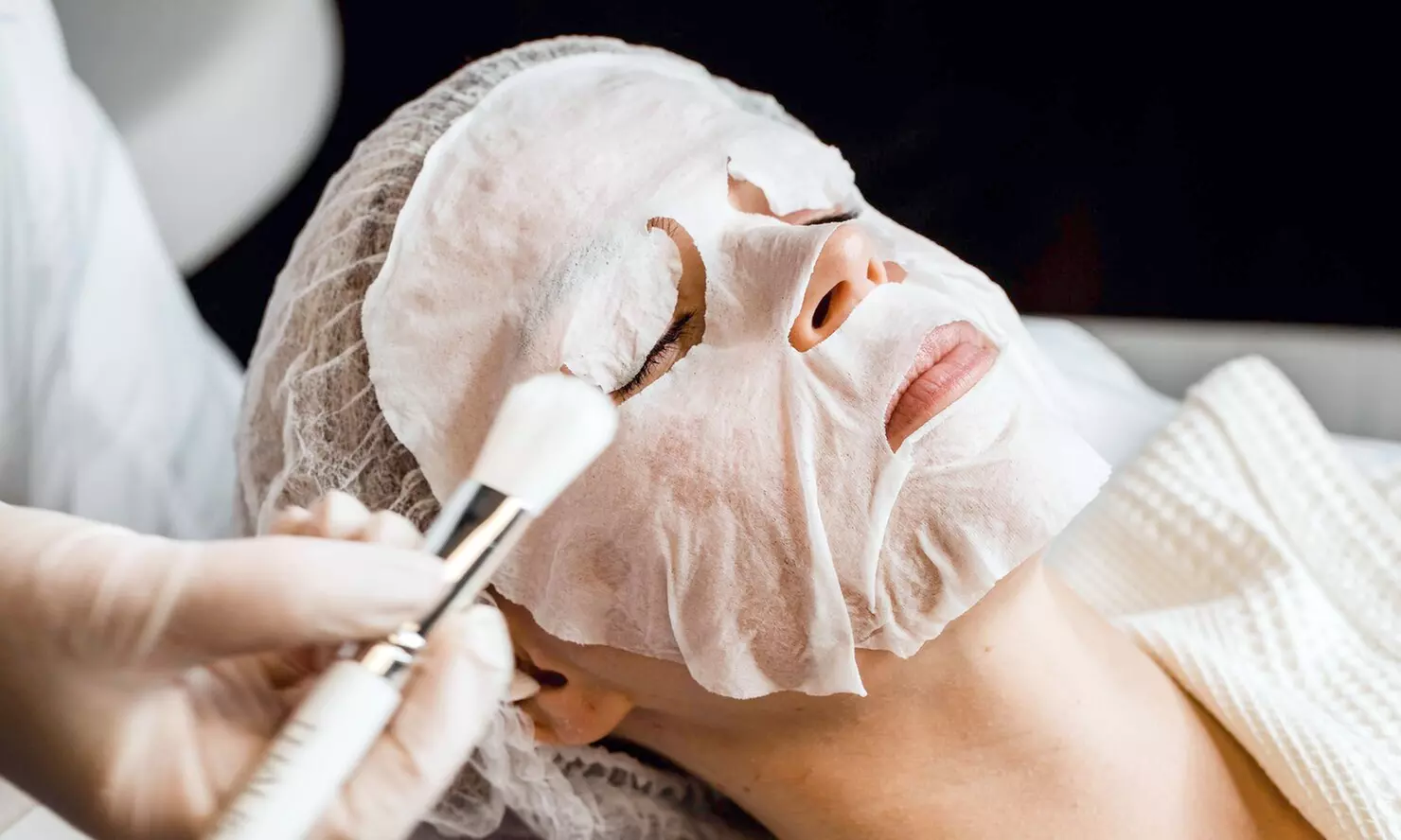 Higiene facial con radiofrecuencia, microdermoabrasión, LED y masaje