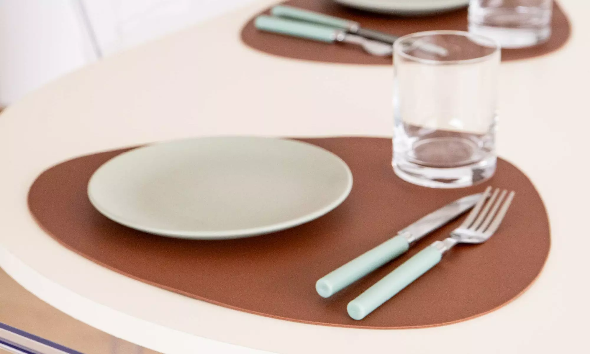 Set de 4 sets de table en simili cuir