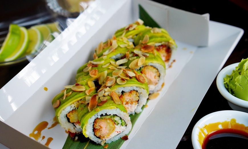 Image 2: Zestawy sushi na wynos lub z dostawą – od 26 do 52 sztuk