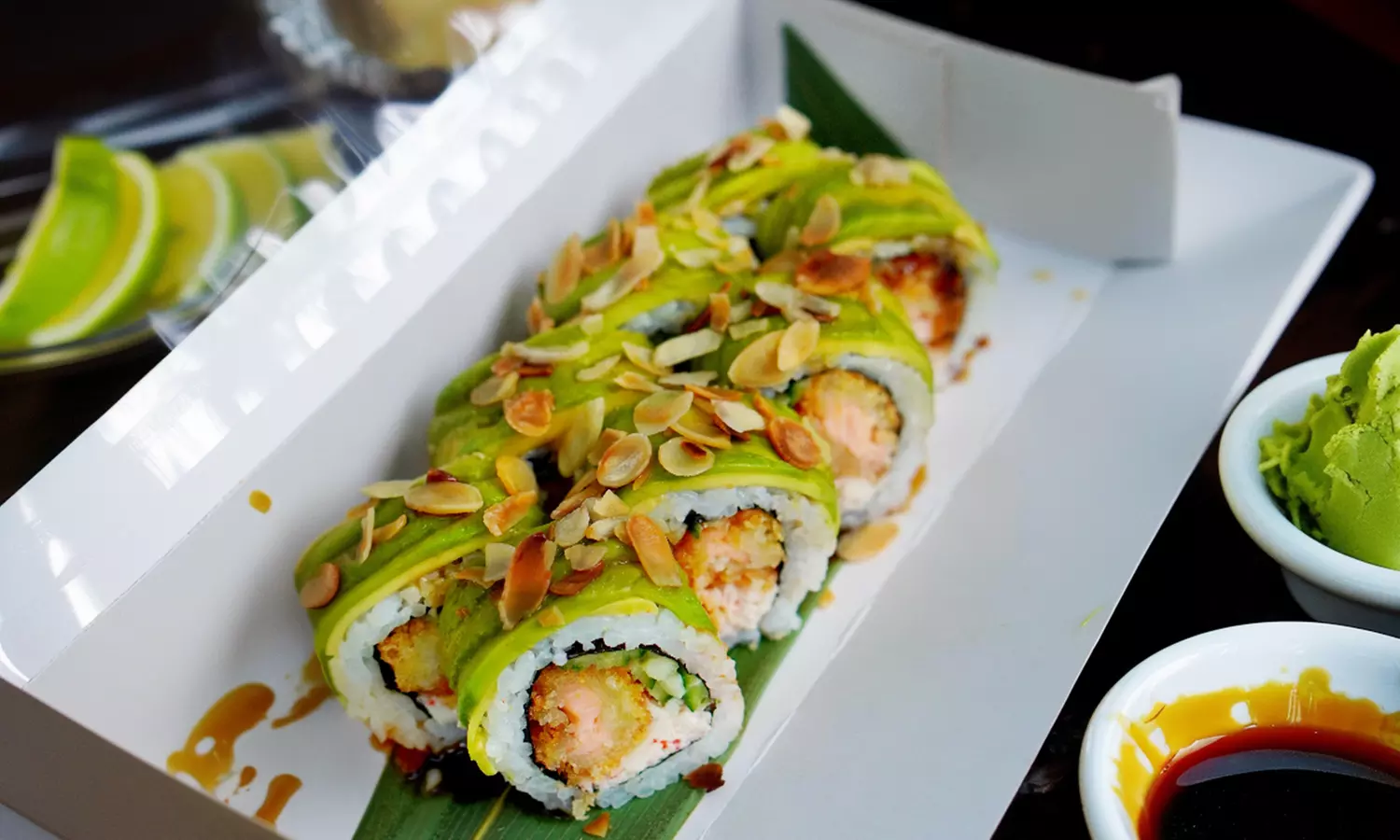 Zestawy sushi na wynos lub z dostawą – od 26 do 52 sztuk