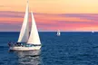 Paseo grupal en barco de vela con cava al atardecer durante 2 h para 2, 4 o 6 personas; ahorra hasta un 26% - Second Medium