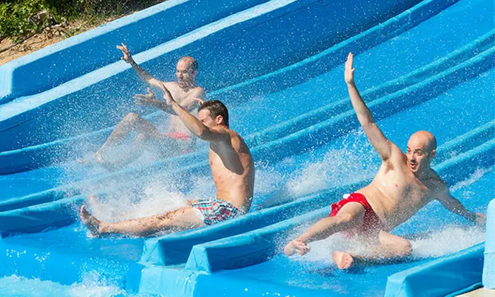 ¡Diversión a remojo! Entrada a Aquópolis Cullera para júnior o adulto