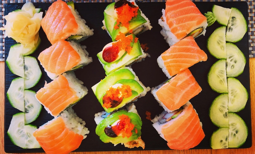 Image 4: Sushi - All-you-can-eat inkl. grüner Tee für 1, 2 oder 4 Personen 