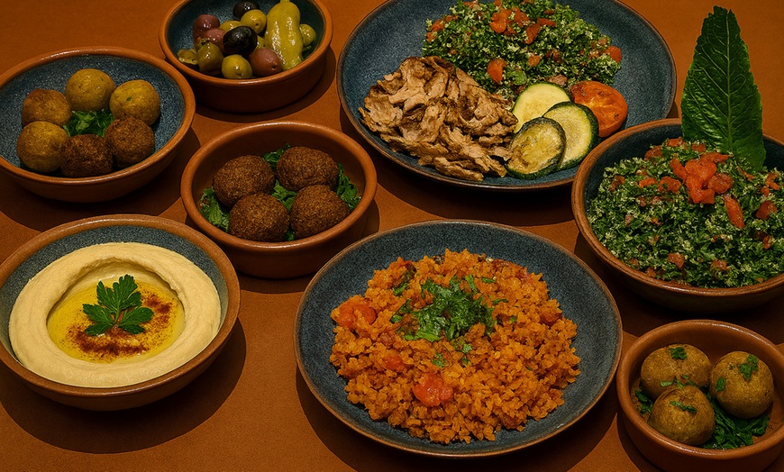 Image 4: Authenticité et convivialité autour de mezzés et grillades orientales